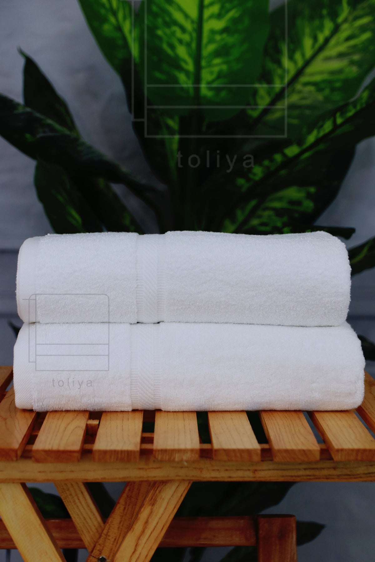 Bath Towel Greek Border