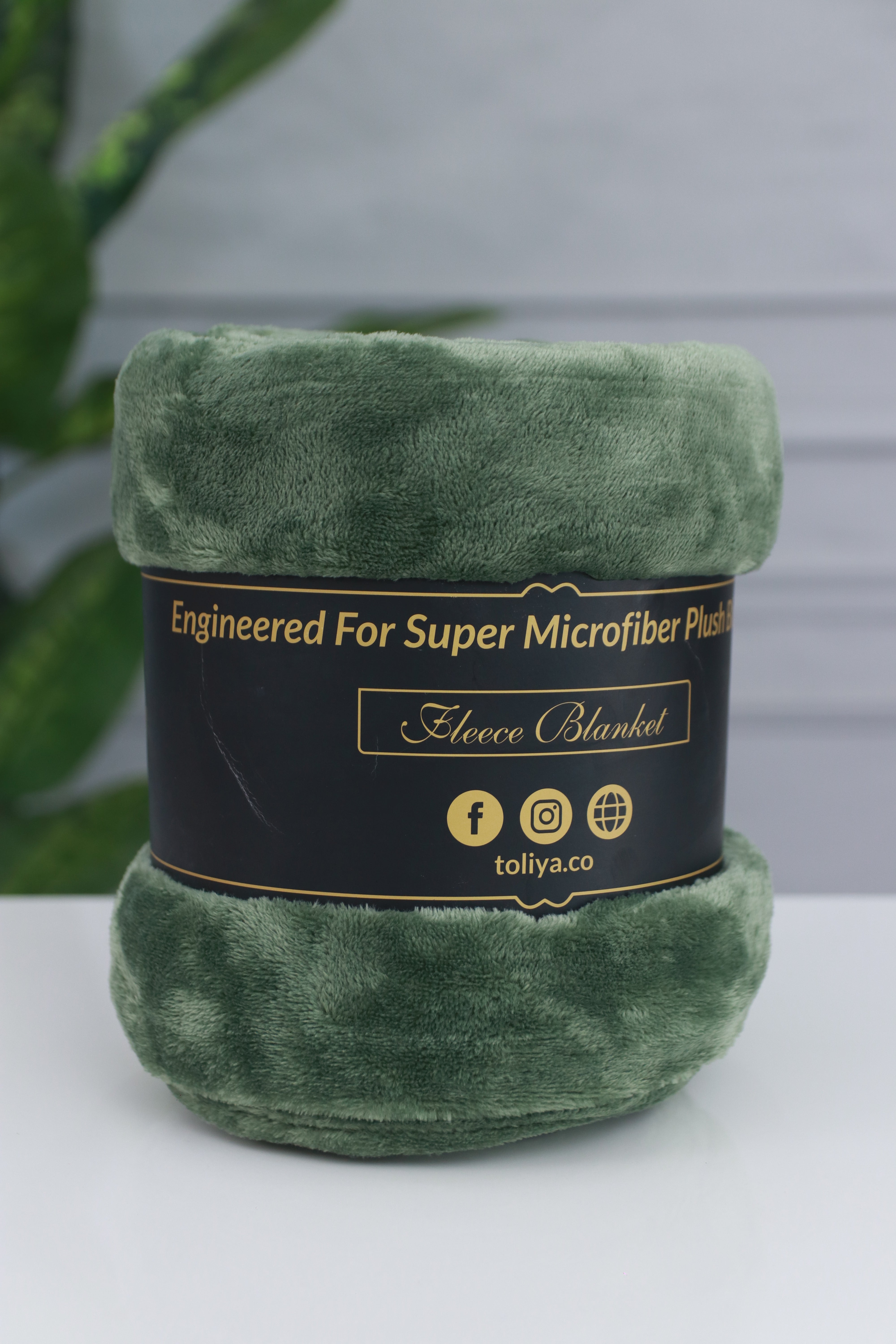 Summer Plush Blanket Olive