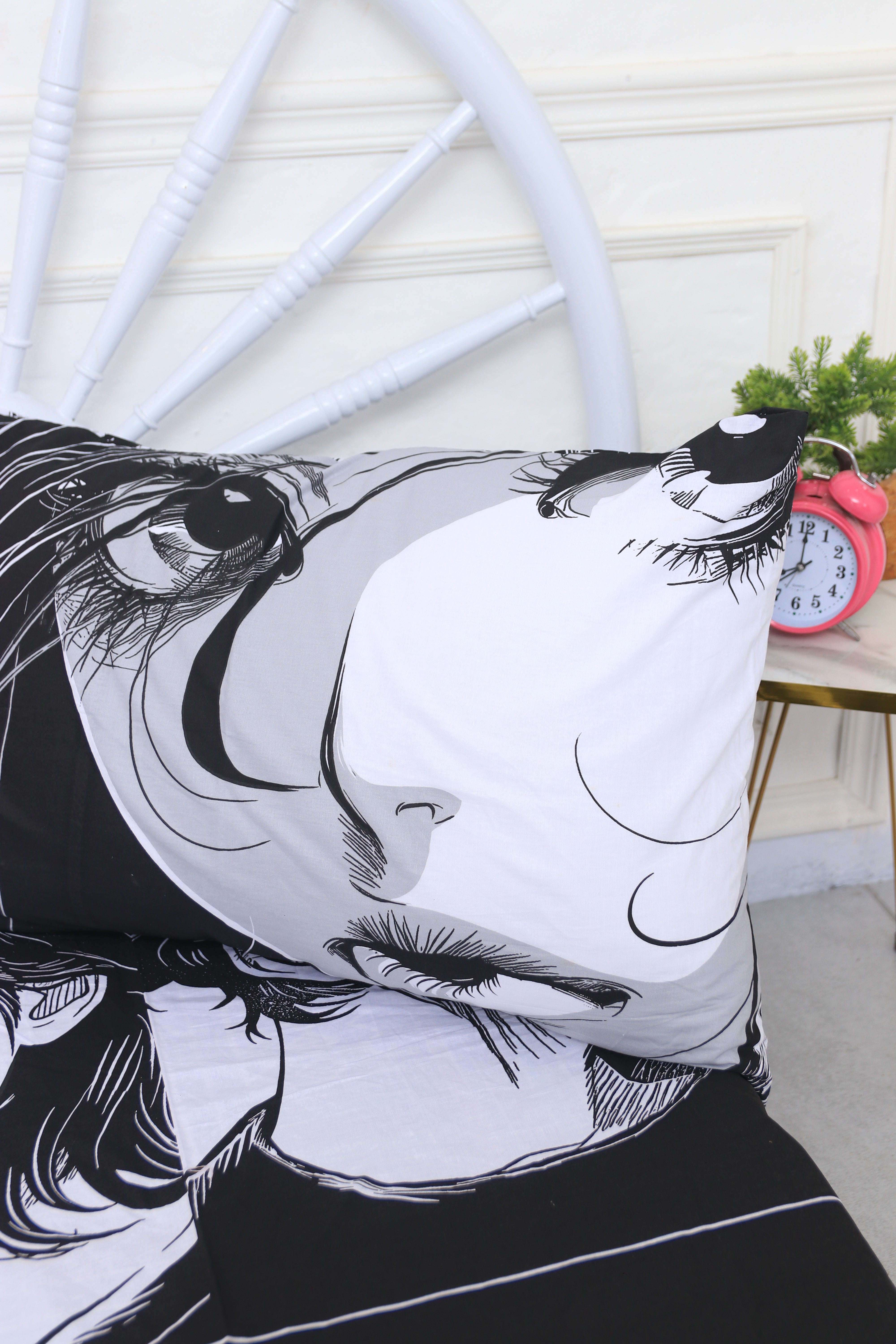 Kids Duvet Set with Flat Sheet with Pillow Cover Comic Girl