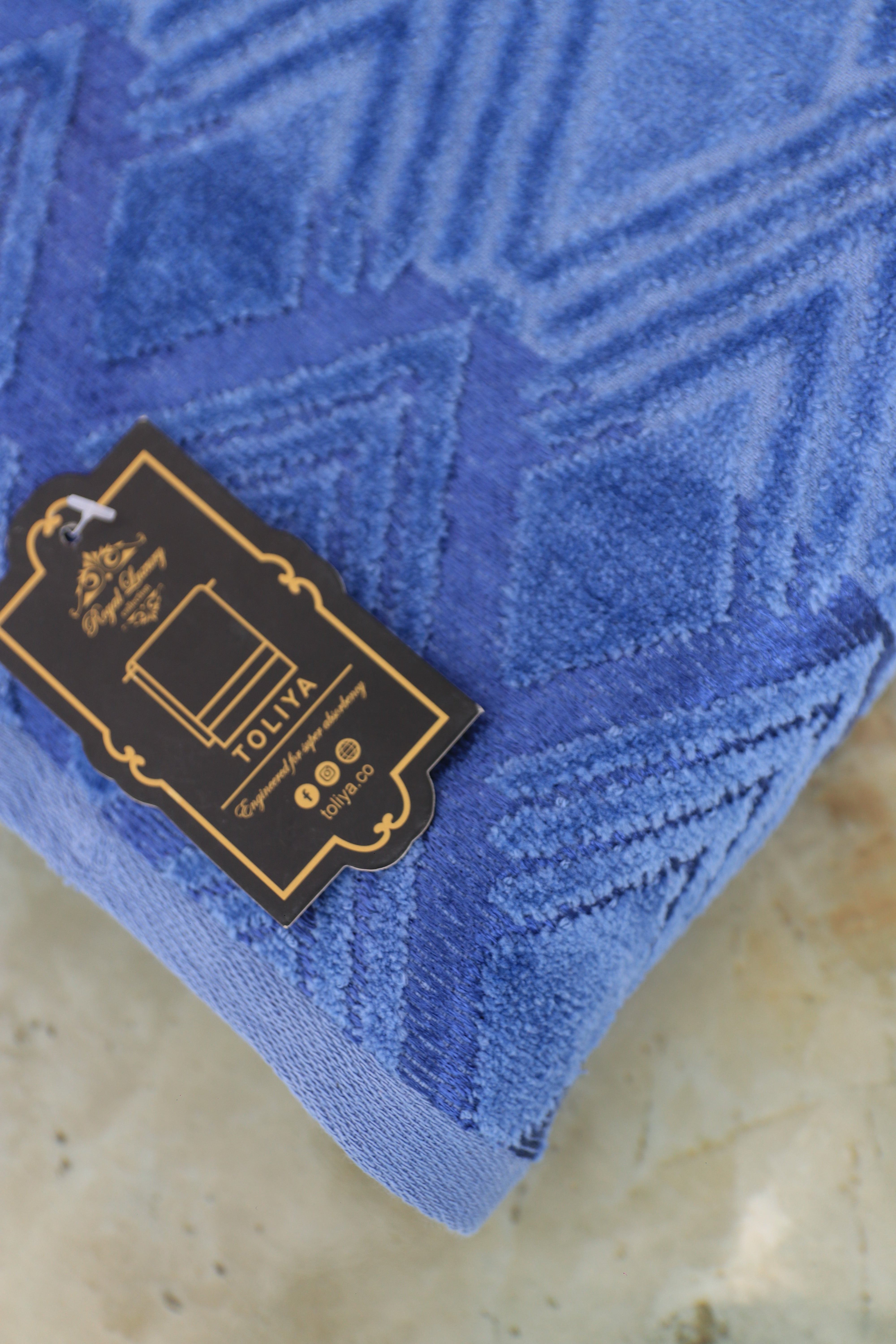 Velvet Towel 08