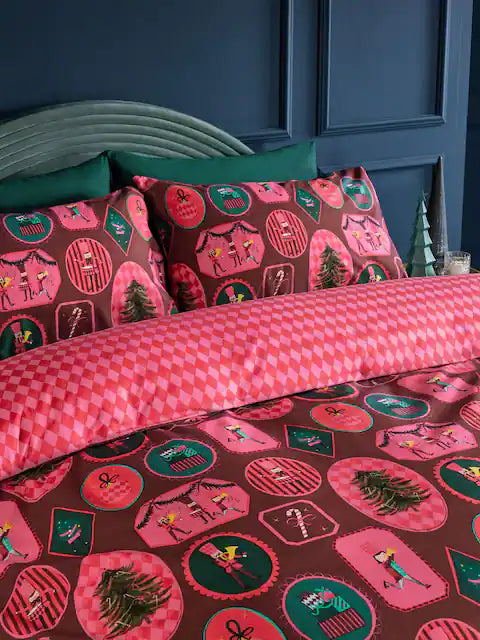 Pink Christmas Reversible Duvet Cover and Pillowcase Set