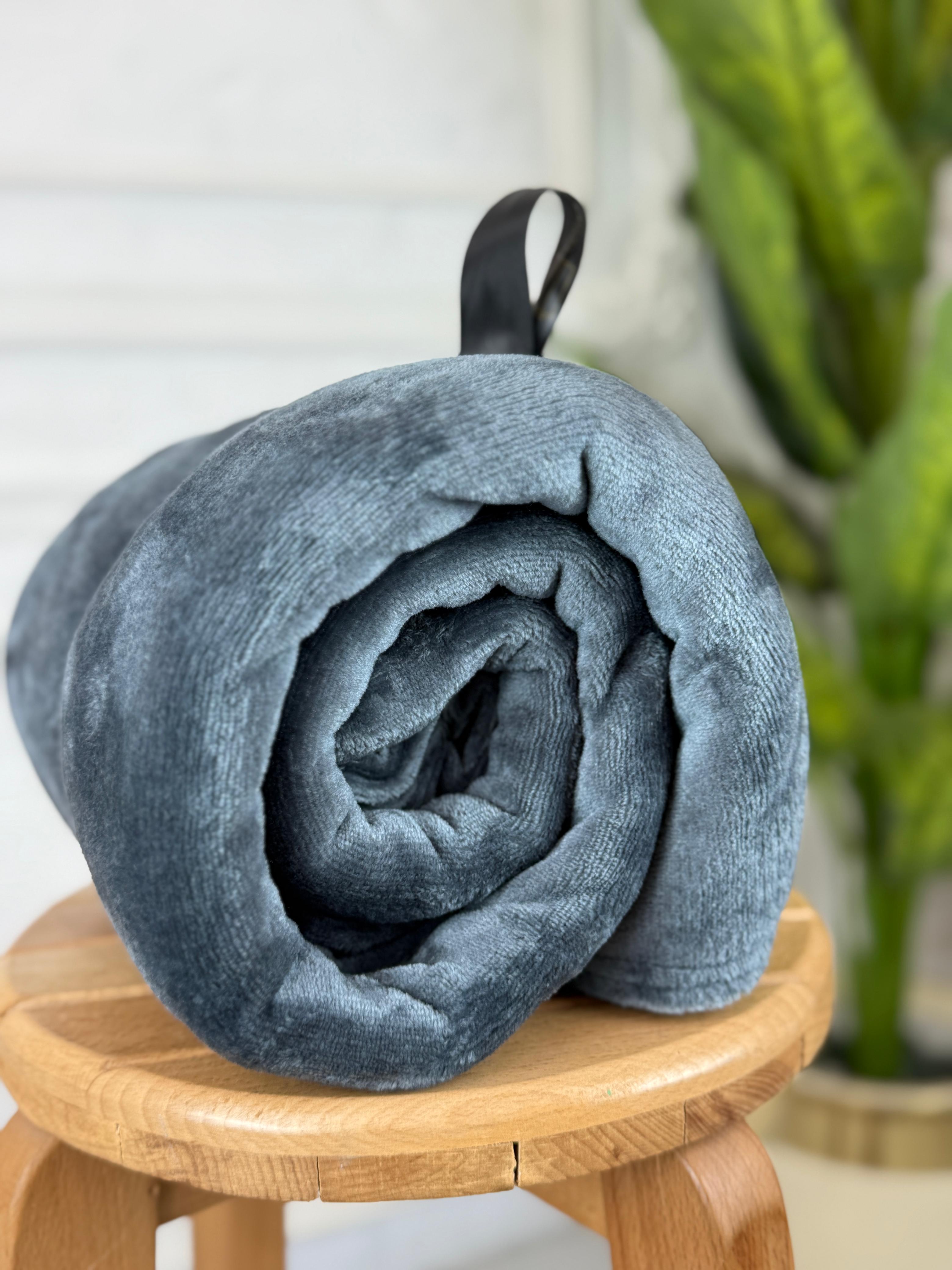 Plush Blanket Grey