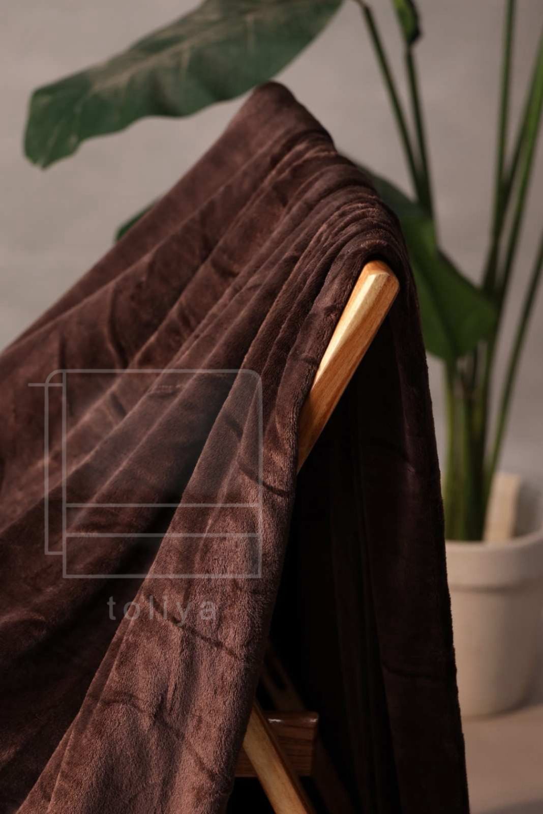 Summer Plush Blanket Brown