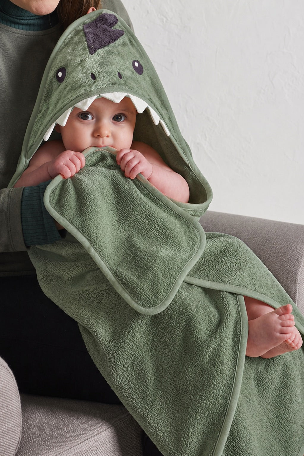 Green Dinosaur Hooded Baby Towel