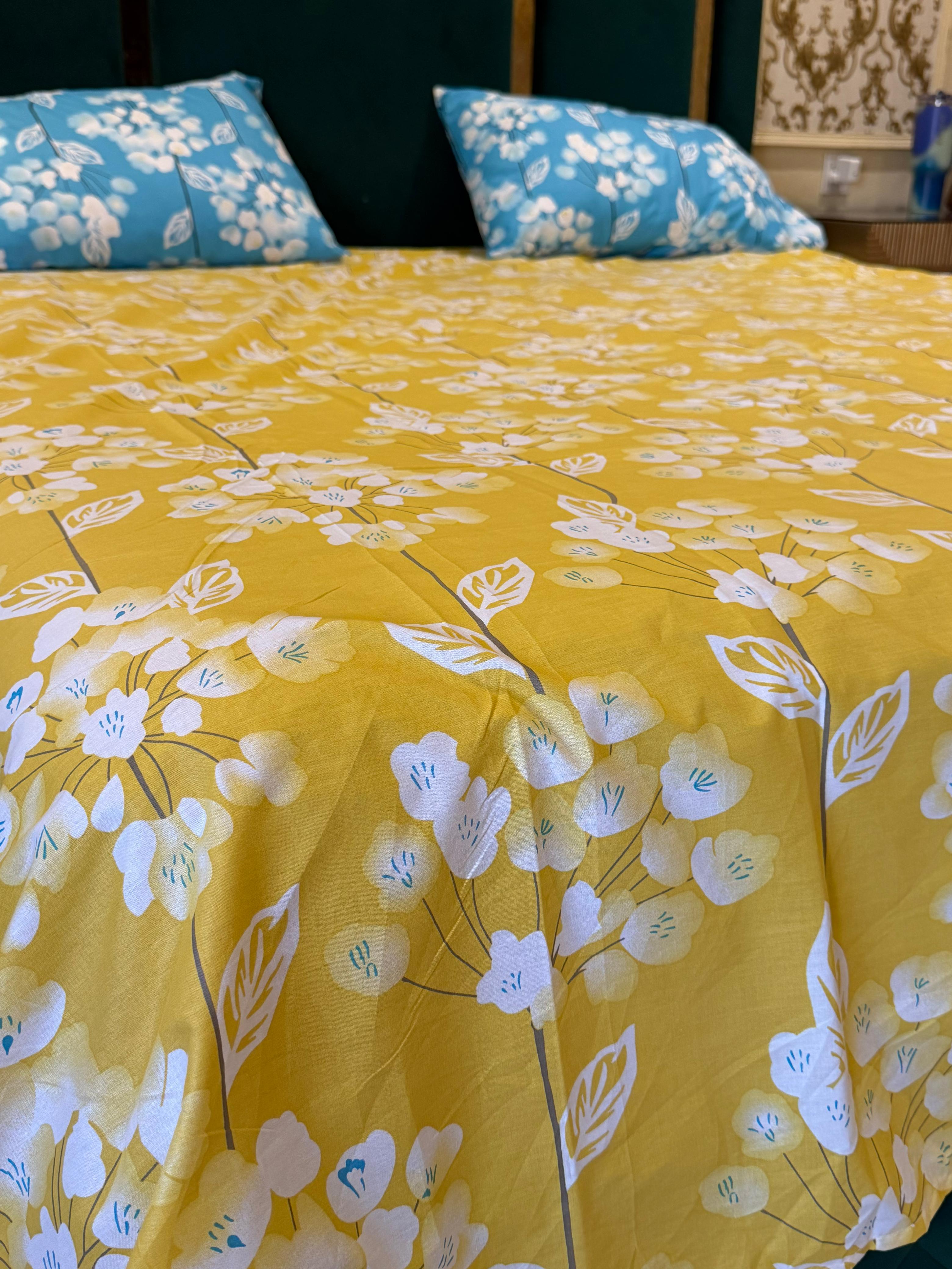 Golden Bloom Bedsheet Set