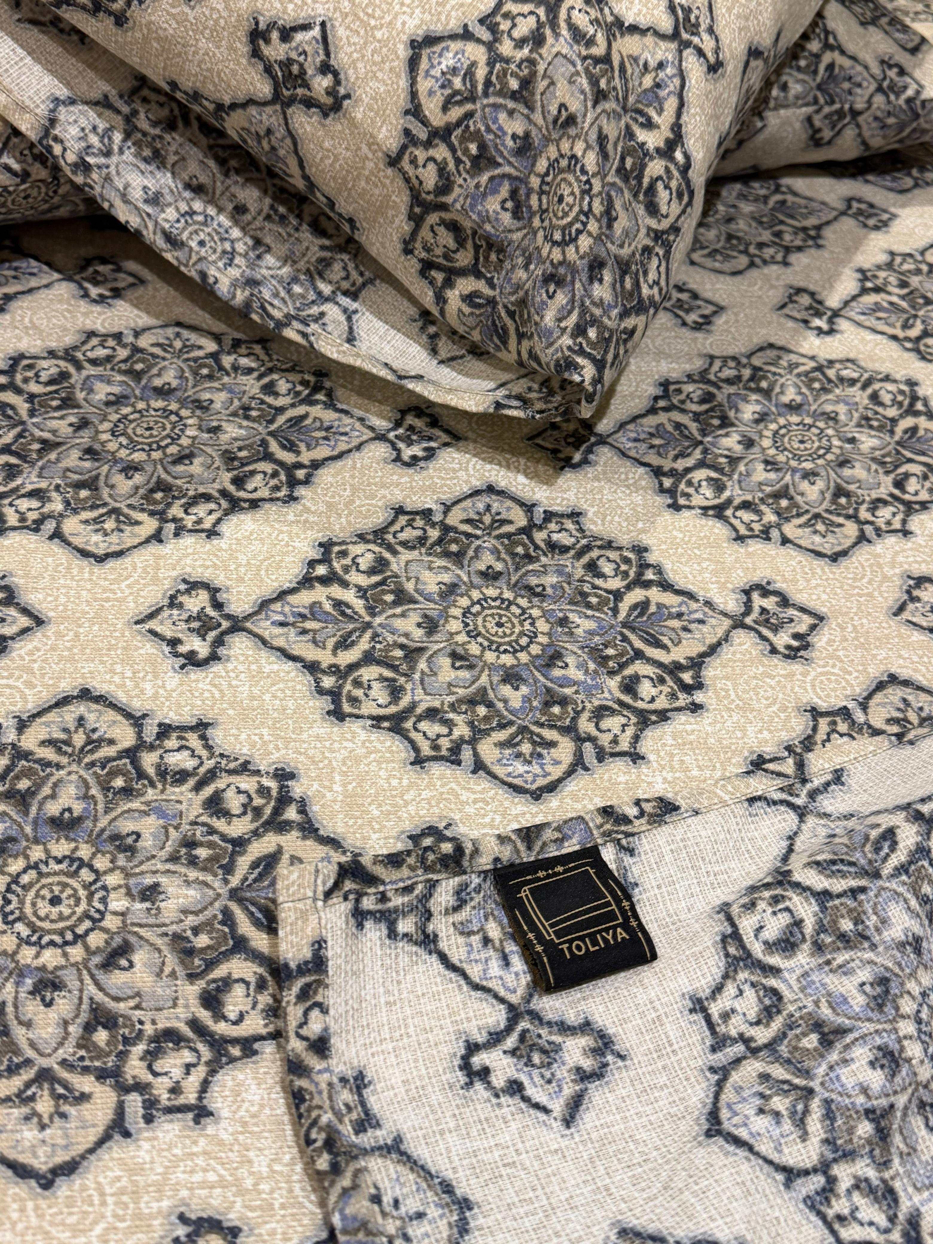 Classic Heritage Print Bedsheet Set