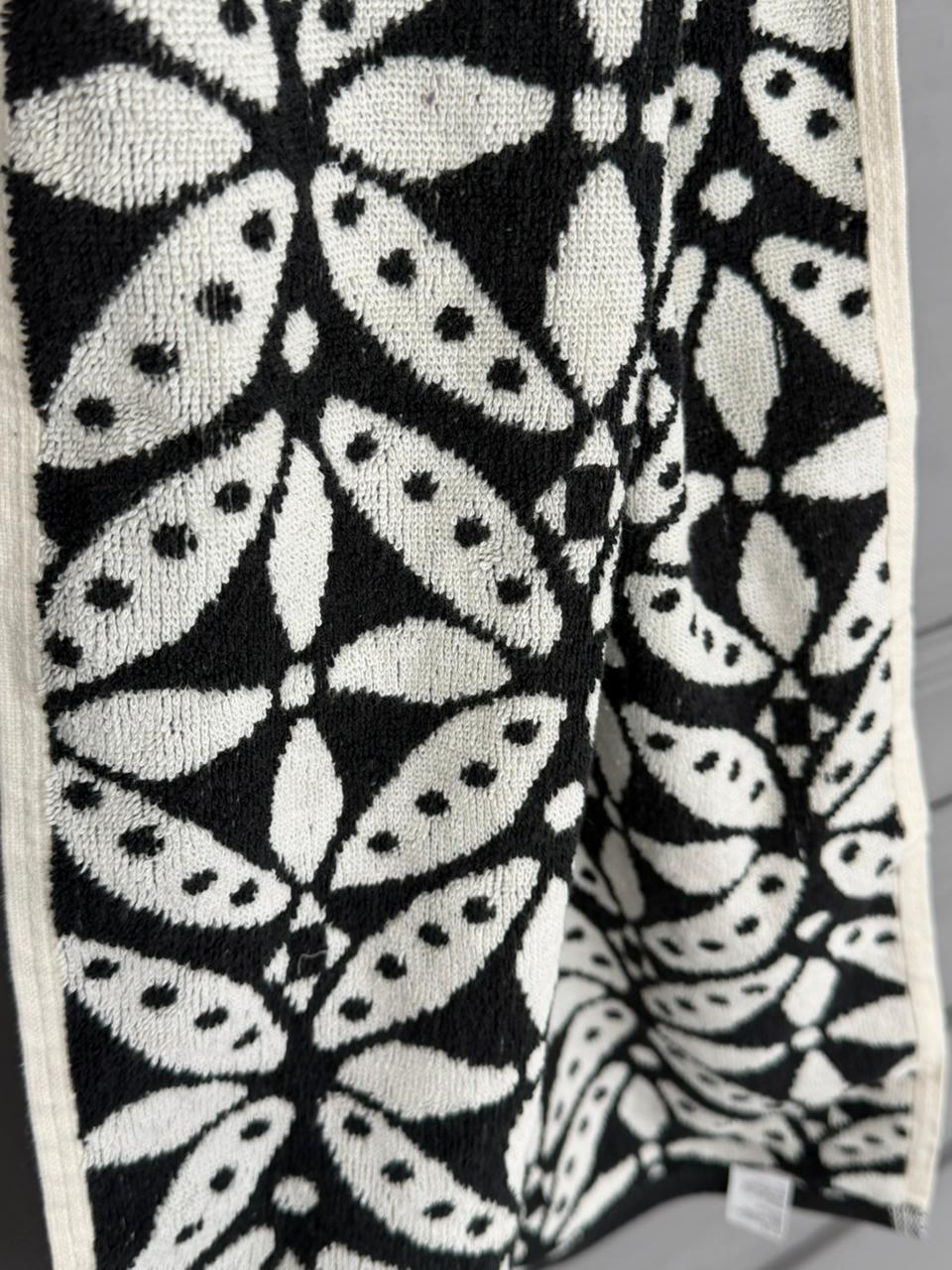 Geometric Print Cotton Towel - Toliya.co