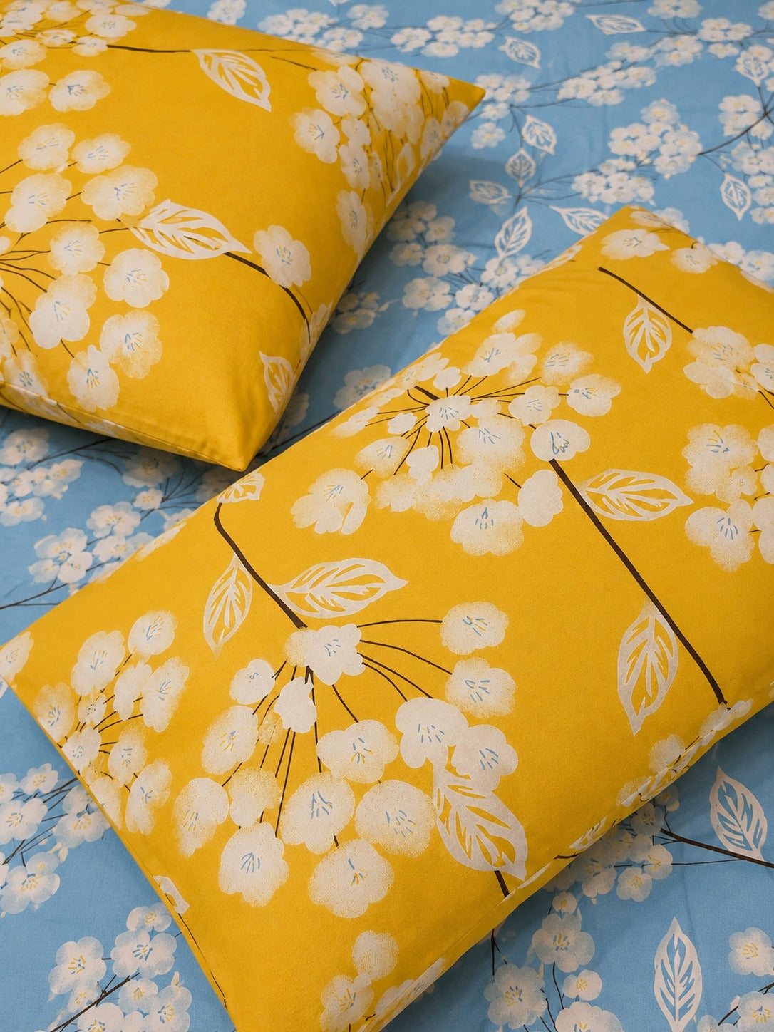 Blue Bloom Bedsheet Set