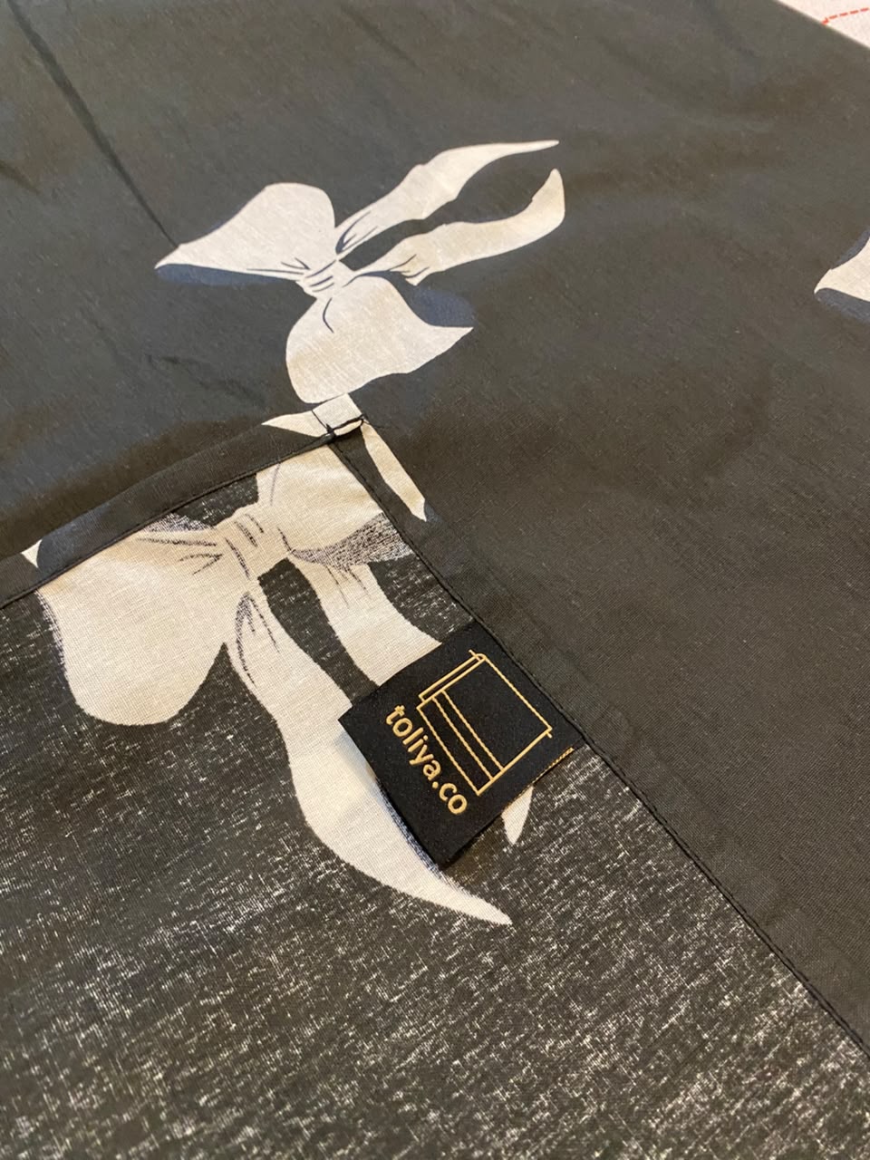 Noir Ribbon Bed Sheet Set
