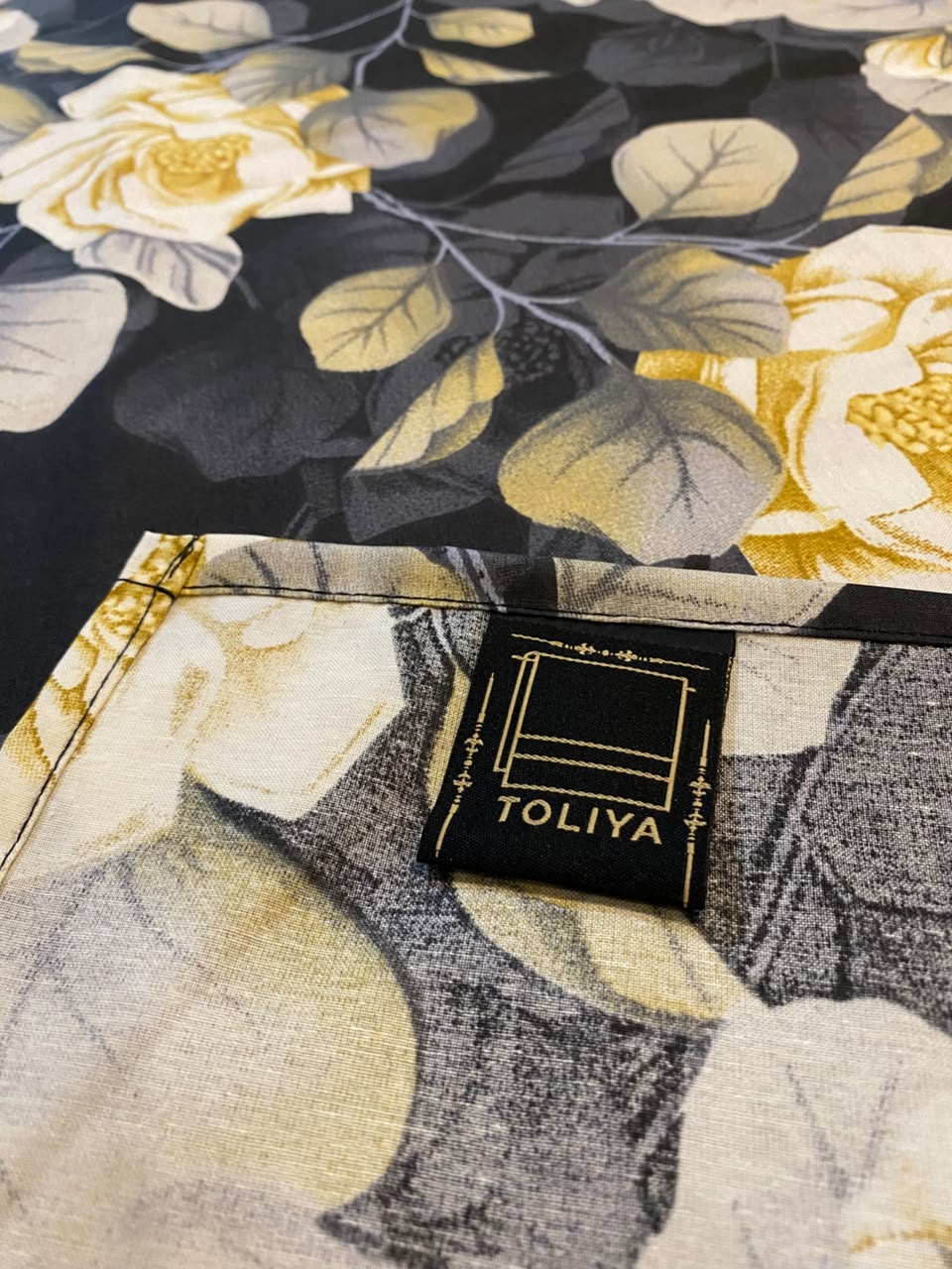 Golden Rose Floral Bedsheet
