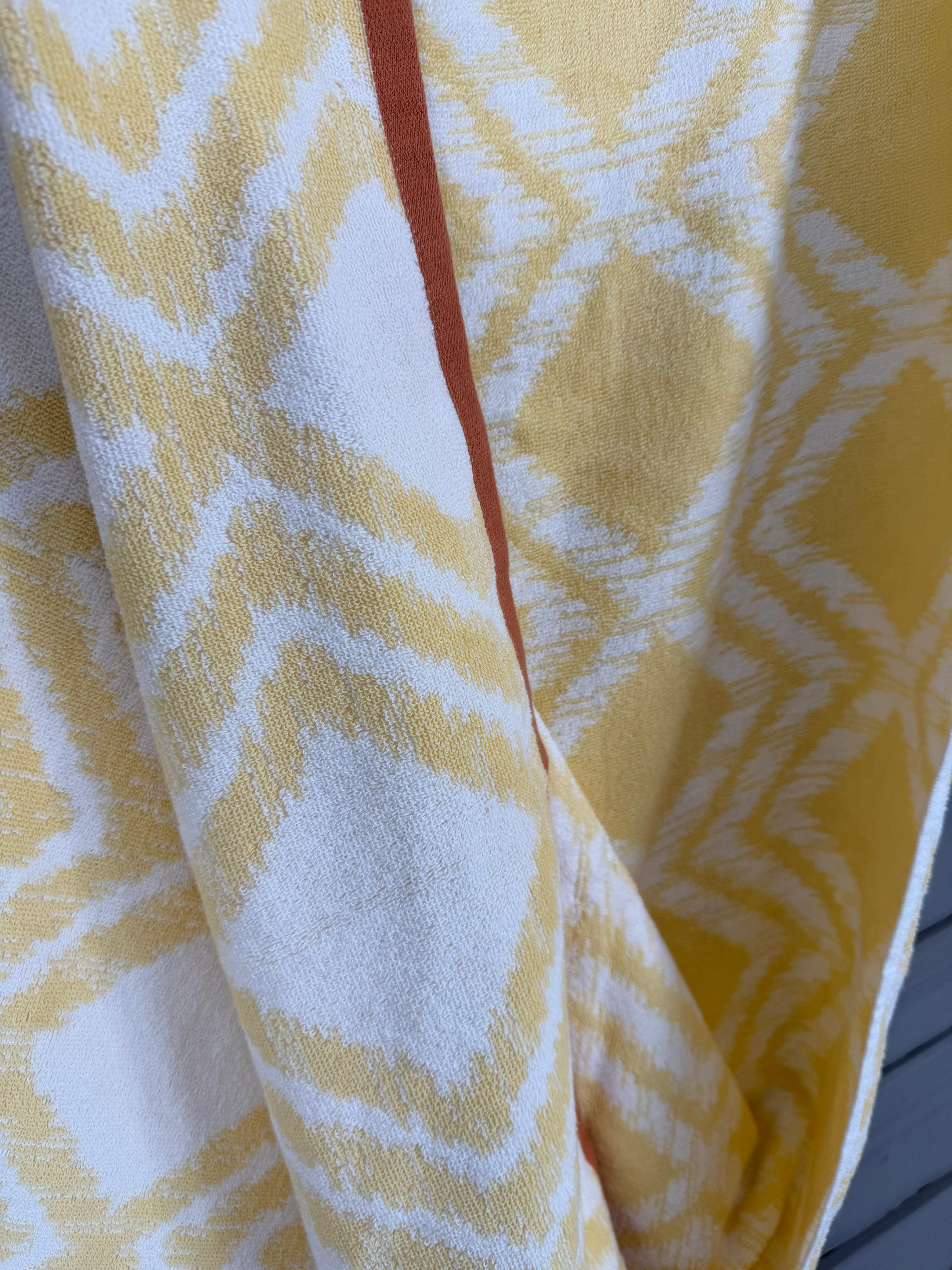 Golden Diamond Geometric Bath Towel