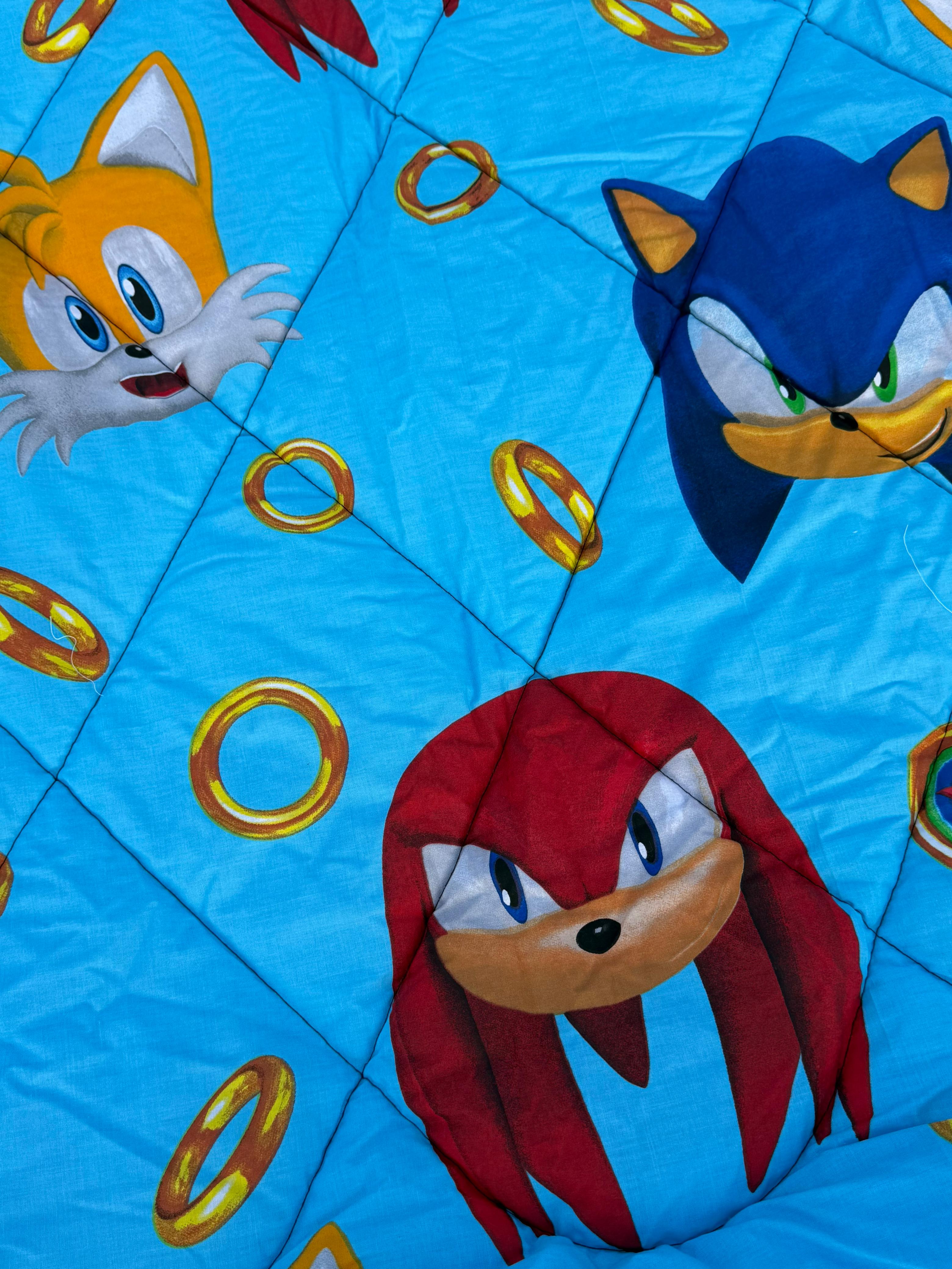 Sonic the Hedgehog and Knuckles fabric with blue background