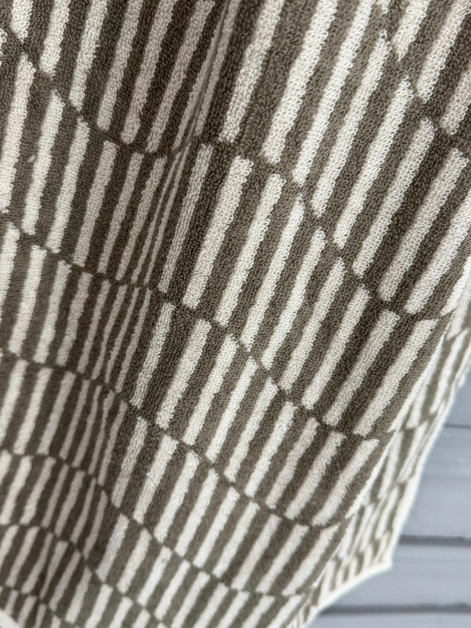 Wave Pattern Cotton Towel